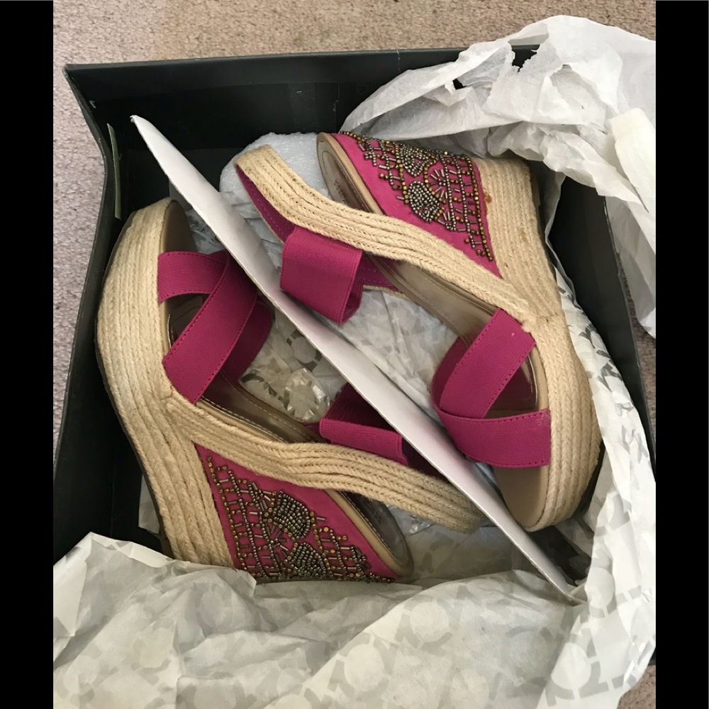 Kenneth Cole Wedges - Picture 7 of 8